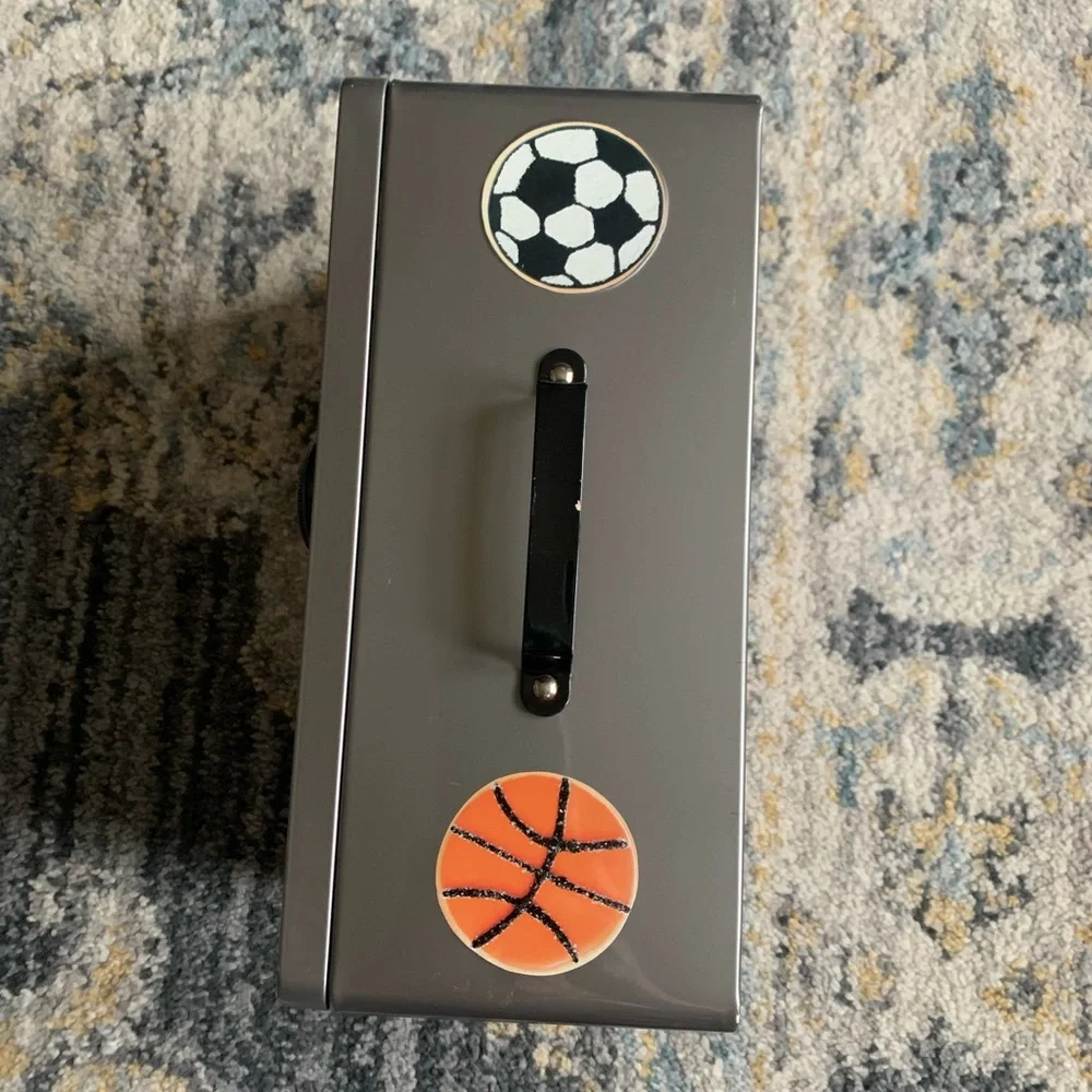 Williams Sonoma Kids All Star sports set of 8 cookies cutters